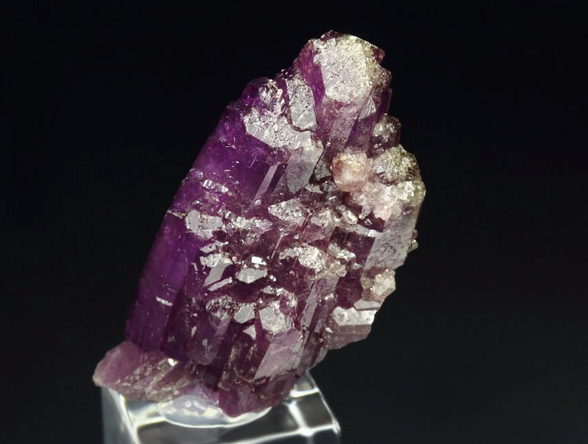 gemmy VESUVIANITE var. MANGANOAN