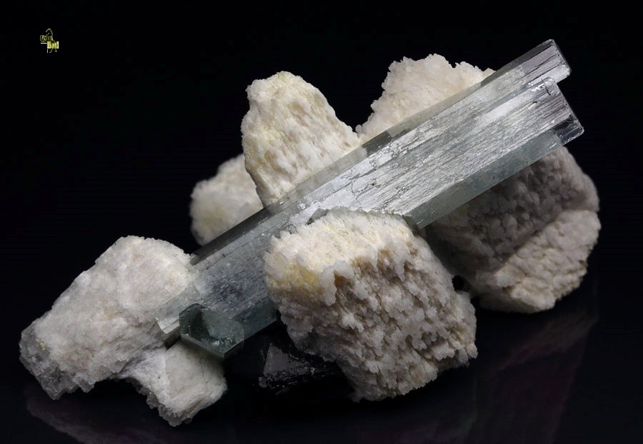 gem BERYL var. AQUAMARINE, TOURMALINE var. SCHORL, FELDSPAR