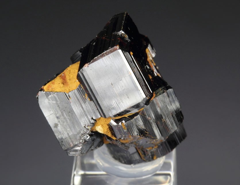 RUTILE cyclic 60 degree twinning