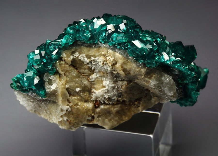 gem DIOPTASE, CALCITE