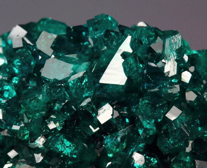 gem DIOPTASE, CALCITE