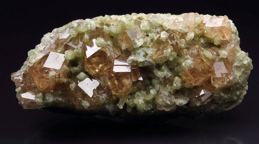 gem GARNET var. GROSSULAR, DIOPSIDE