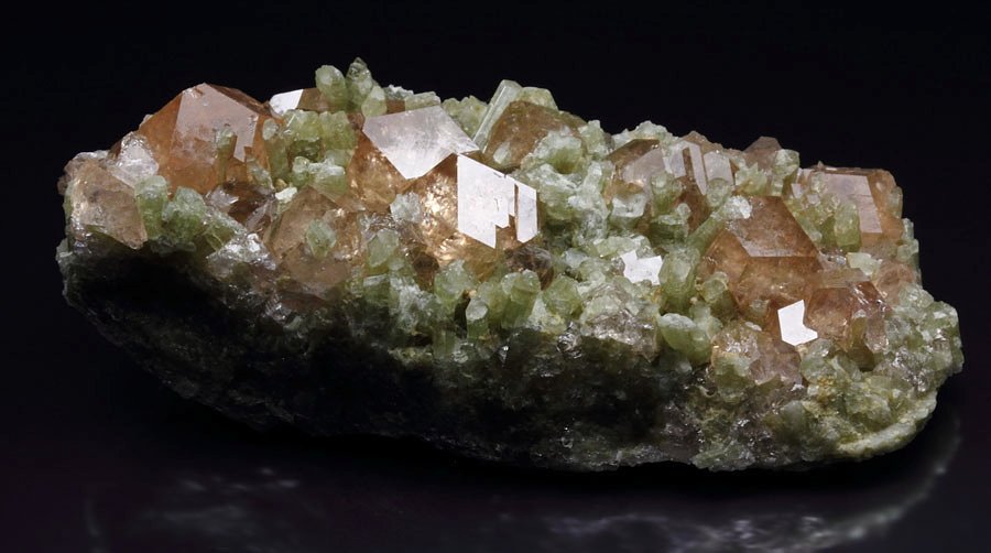 gem GARNET var. GROSSULAR, DIOPSIDE