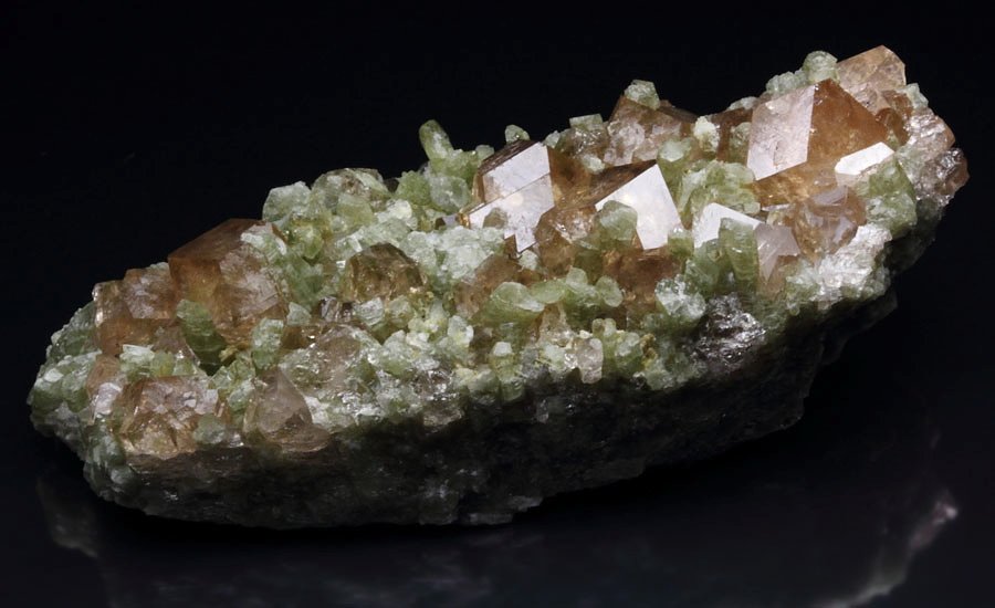 gem GARNET var. GROSSULAR, DIOPSIDE