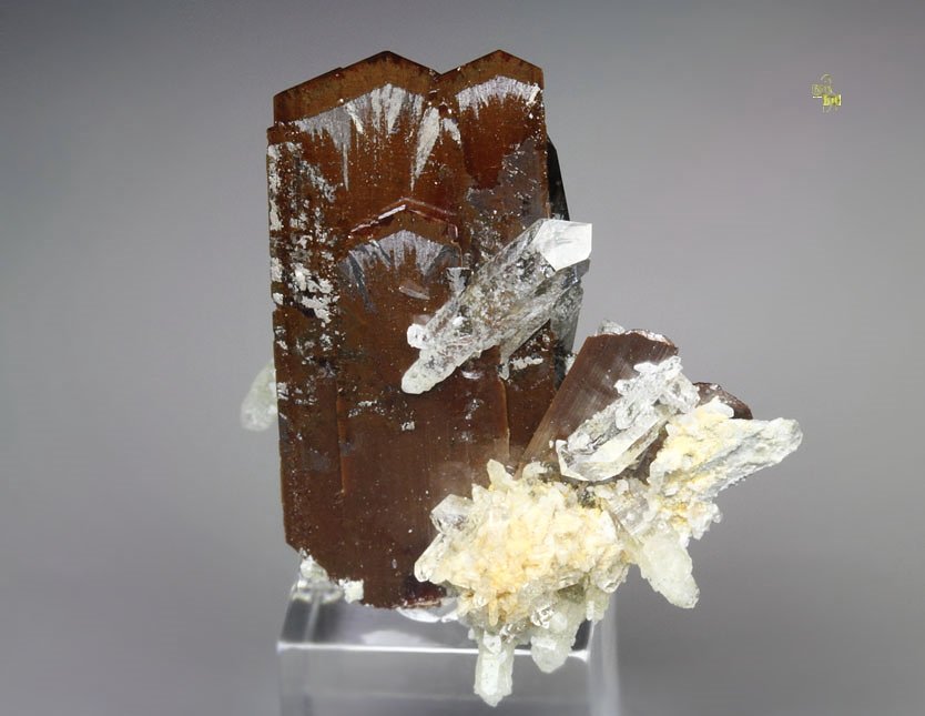 BROOKITE, QUARTZ