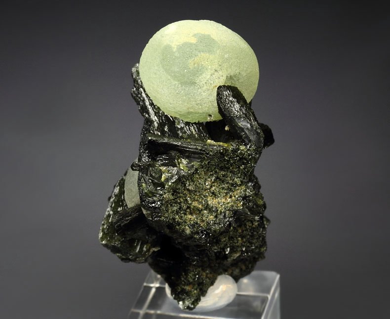 PREHNITE, EPIDOTE