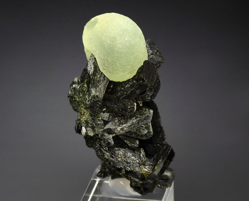 PREHNITE, EPIDOTE