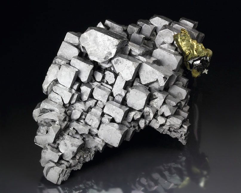 skeletal GALENA, CHALCOPYRITE, SPHALERITE, QUARTZ