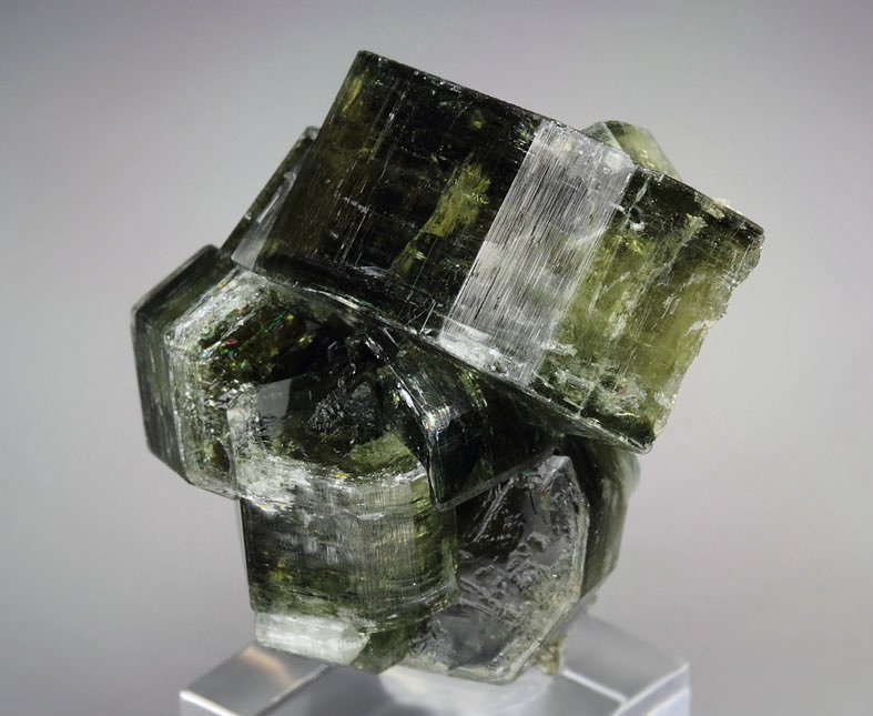 gem FLUORAPATITE, MUSCOVITE