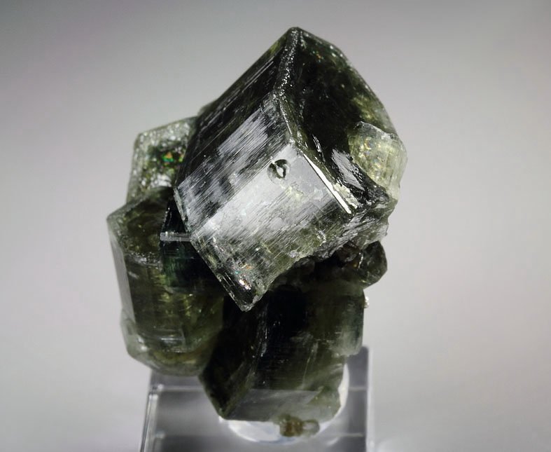 gem FLUORAPATITE, MUSCOVITE