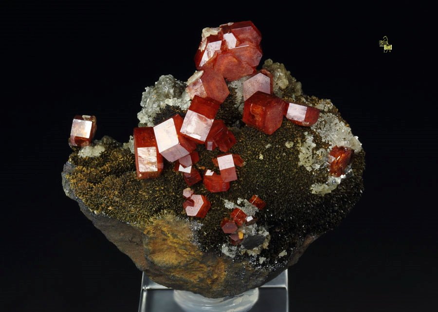 VANADINITE, GOETHITE-LIMONITE, BARYTE