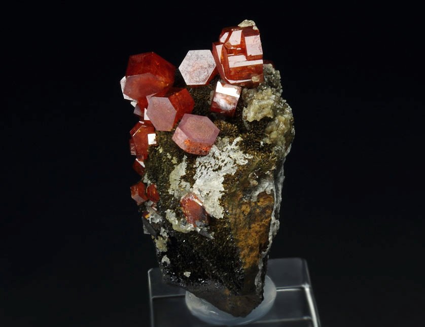 VANADINITE, GOETHITE-LIMONITE, BARYTE