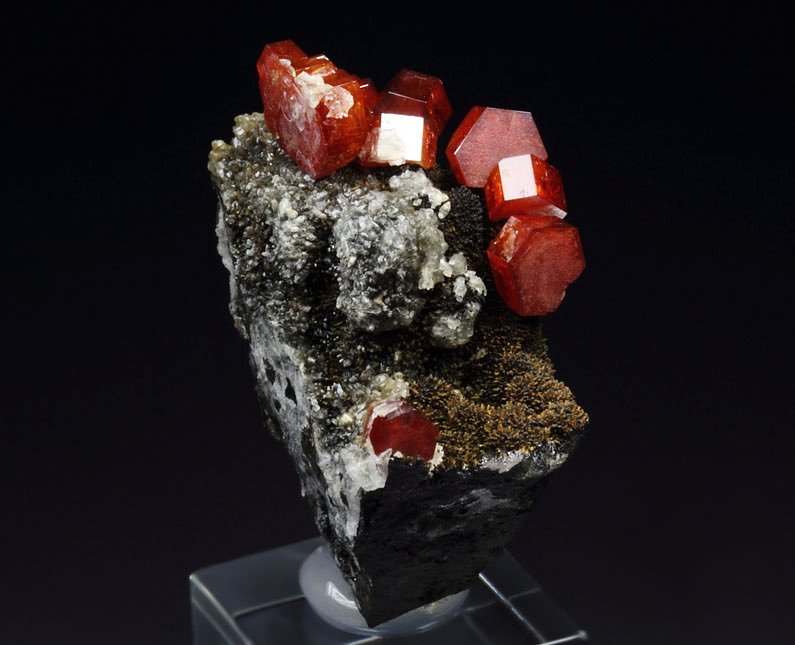 VANADINITE, GOETHITE-LIMONITE, BARYTE