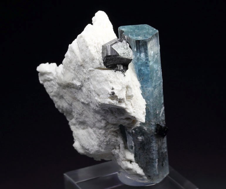 gem BERYL var. AQUAMARINE, TOURMALINE var. SCHORL, FELDSPAR