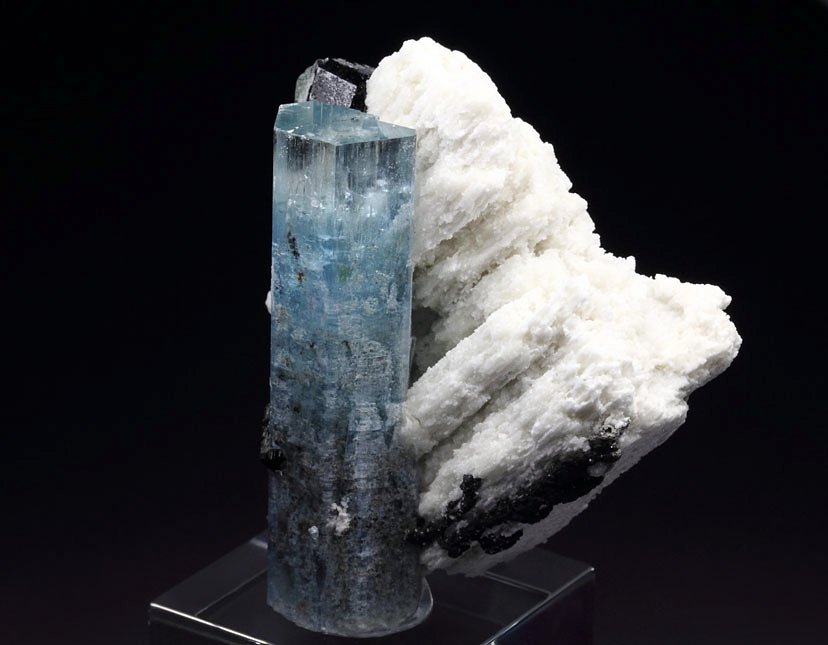 gem BERYL var. AQUAMARINE, TOURMALINE var. SCHORL, FELDSPAR