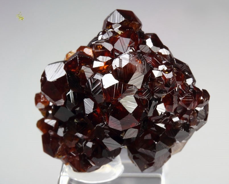 gem GARNET var. SPESSARTINE