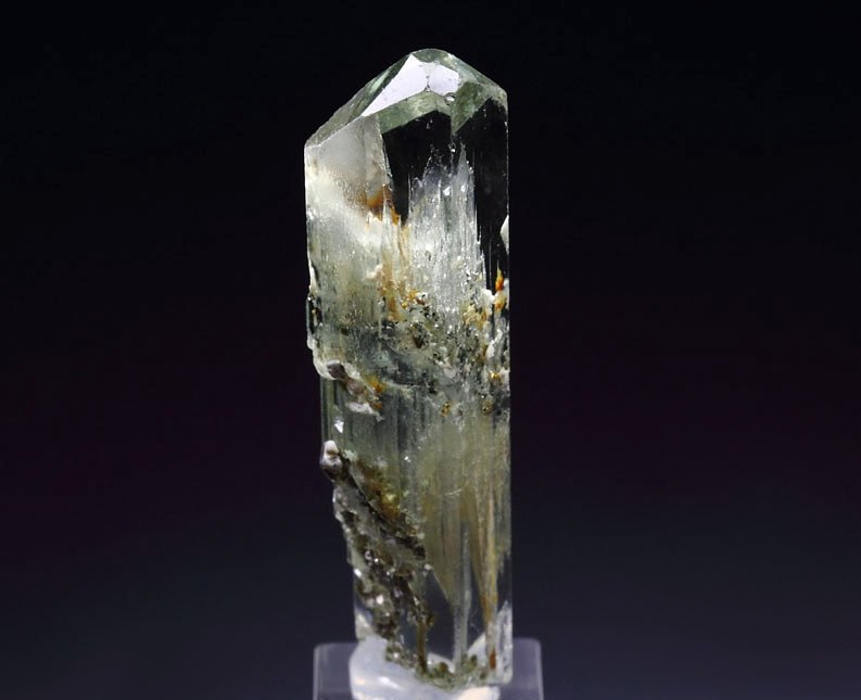 gem BERYL var. AQUAMARINE with HEMATITE inclusions