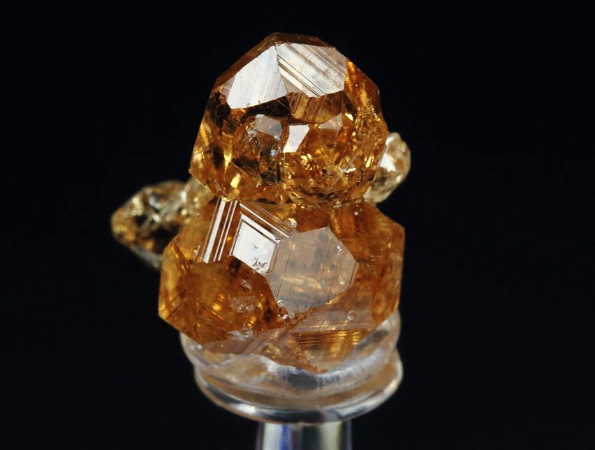 gem GARNET var. GROSSULAR