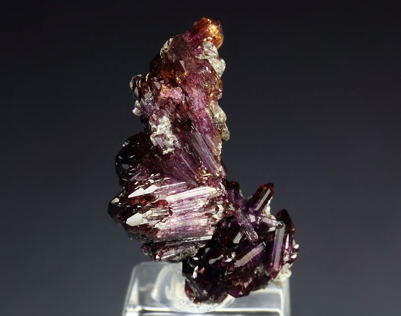 gem VESUVIANITE var. MANGANOAN, CLINOCHLORE