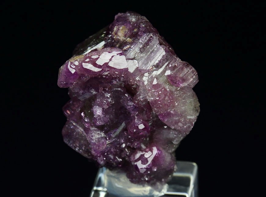 gem VESUVIANITE var. MANGANOAN