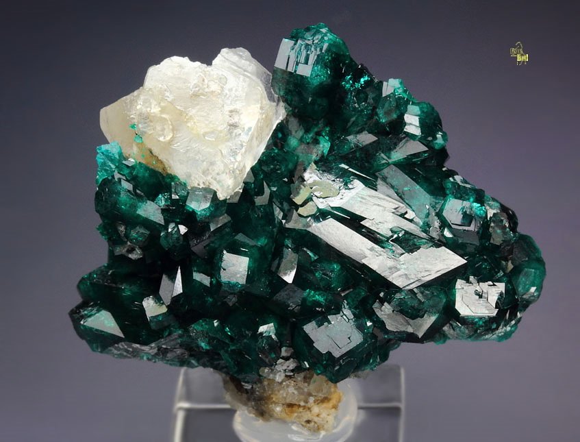 gem DIOPTASE, CALCITE