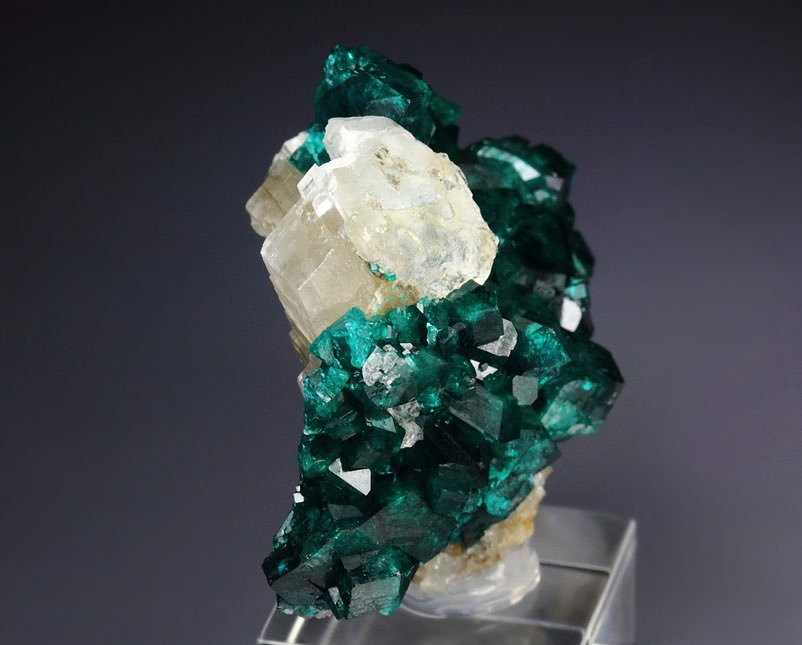 gem DIOPTASE, CALCITE