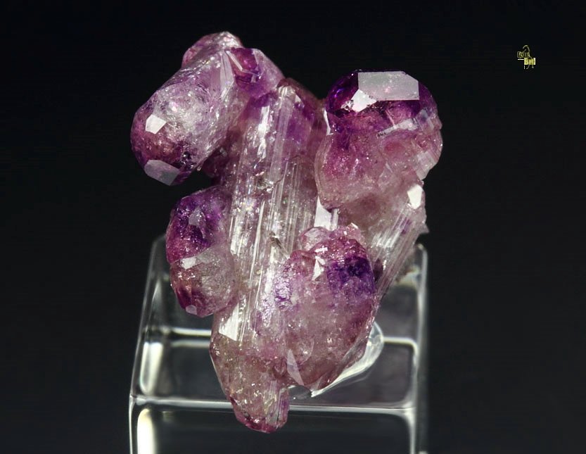 gemmy VESUVIANITE var. MANGANOAN