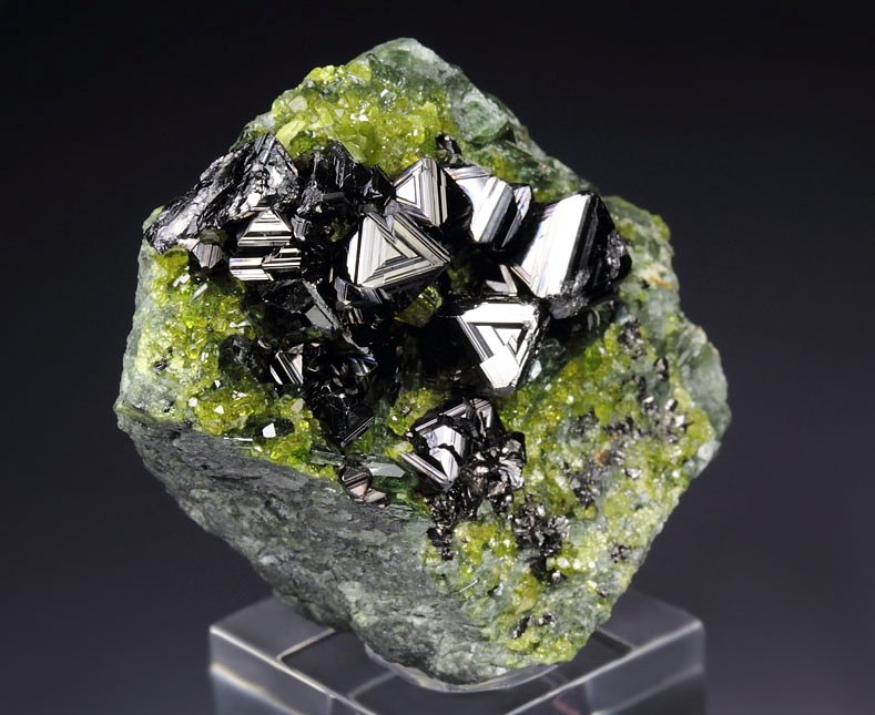 MAGNETITE, EPIDOTE, DIOPSIDE