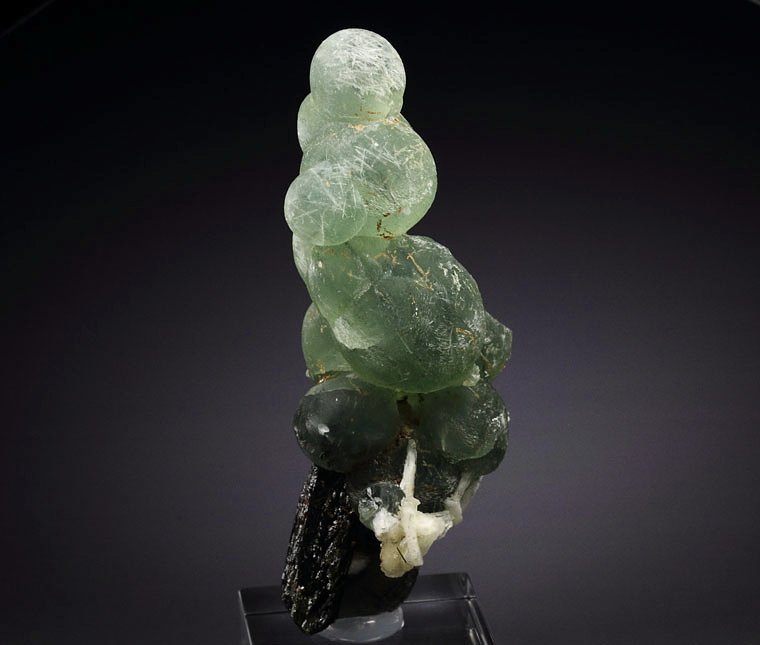 PREHNITE, EPIDOTE, STILBITE