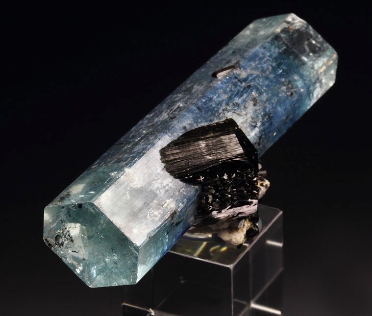 gem BERYL var. AQUAMARINE bi-terminated, TOURMALINE var. SCHORL, FELDSPAR