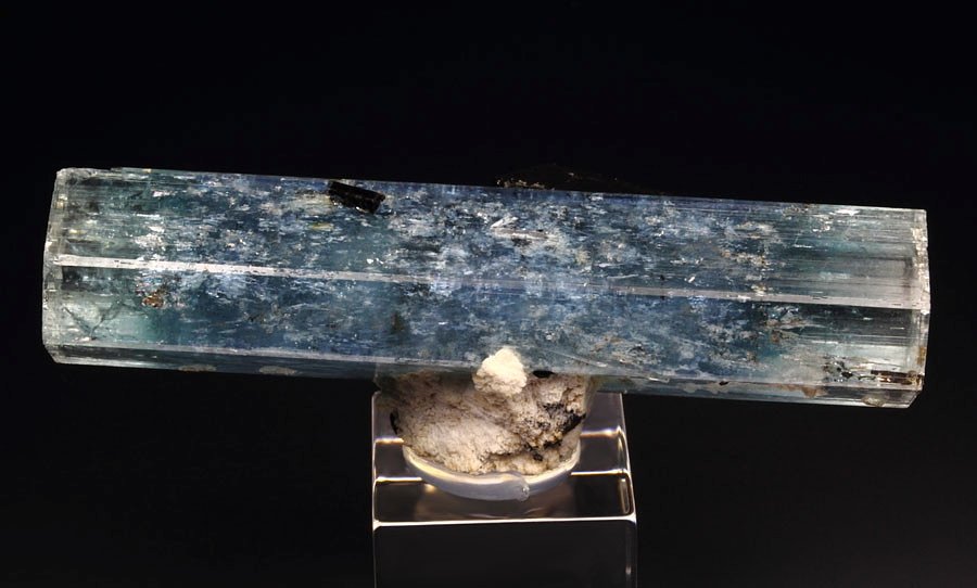 gem BERYL var. AQUAMARINE bi-terminated, TOURMALINE var. SCHORL, FELDSPAR