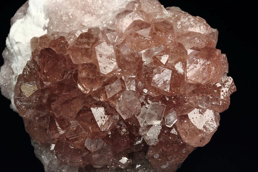 gem pink GARNET var. GROSSULAR