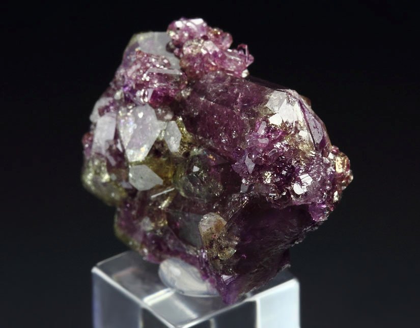 gemmy VESUVIANITE var. MANGANOAN