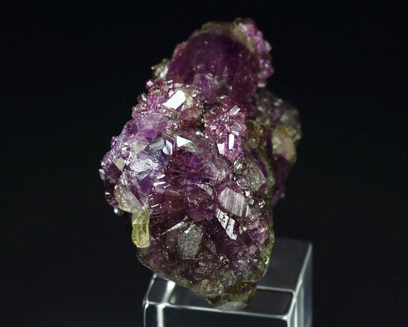 gemmy VESUVIANITE var. MANGANOAN