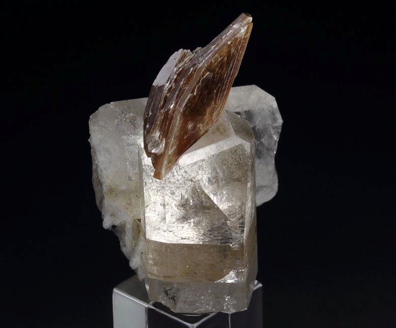 gem TOPAZ, MUSCOVITE