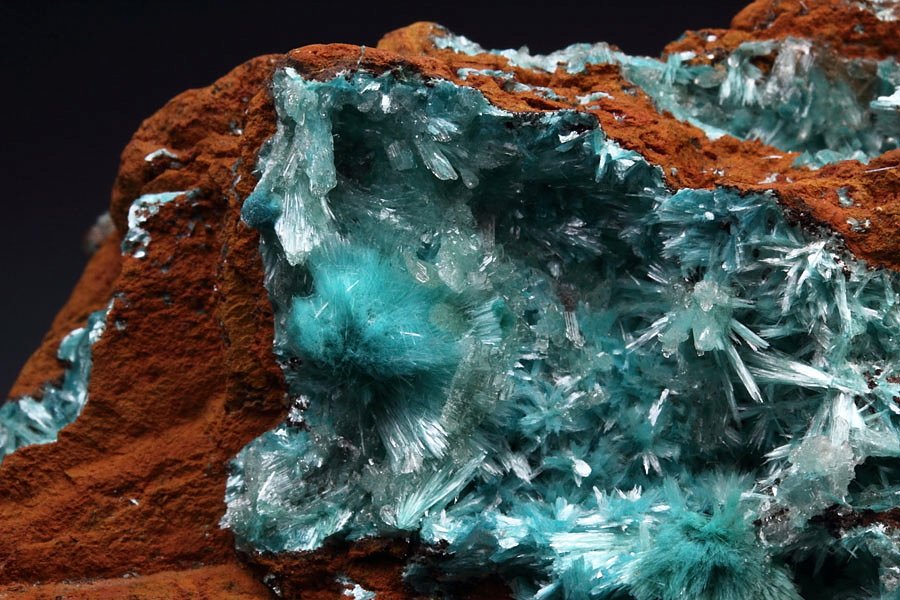 AURICHALCITE, HEMIMORPHITE