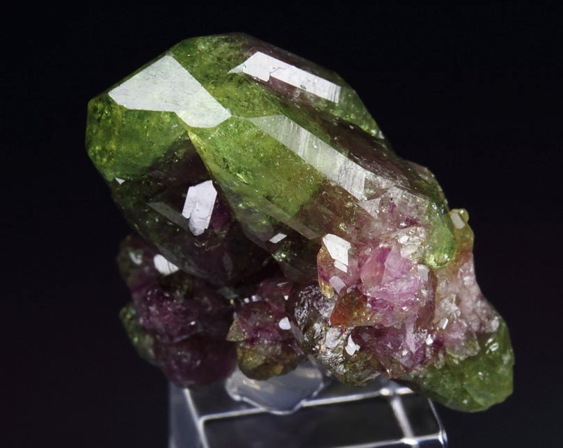 gem bi-terminated VESUVIANITE bi-color