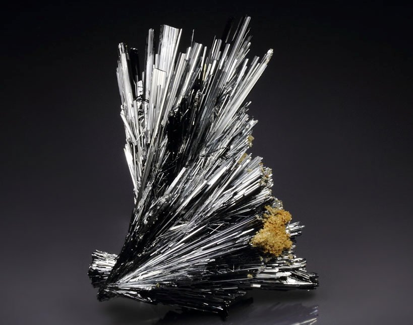 STIBNITE, SIDERITE