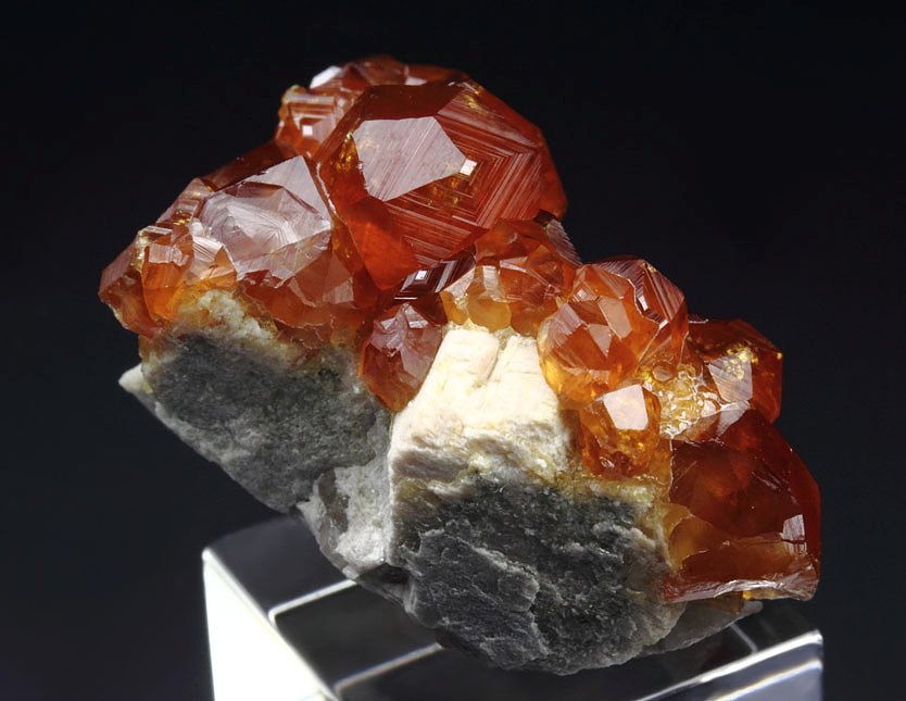 gem GARNET var. SPESSARTINE