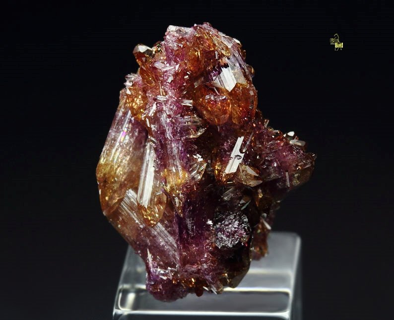 gem VESUVIANITE var. MANGANOAN bi-color