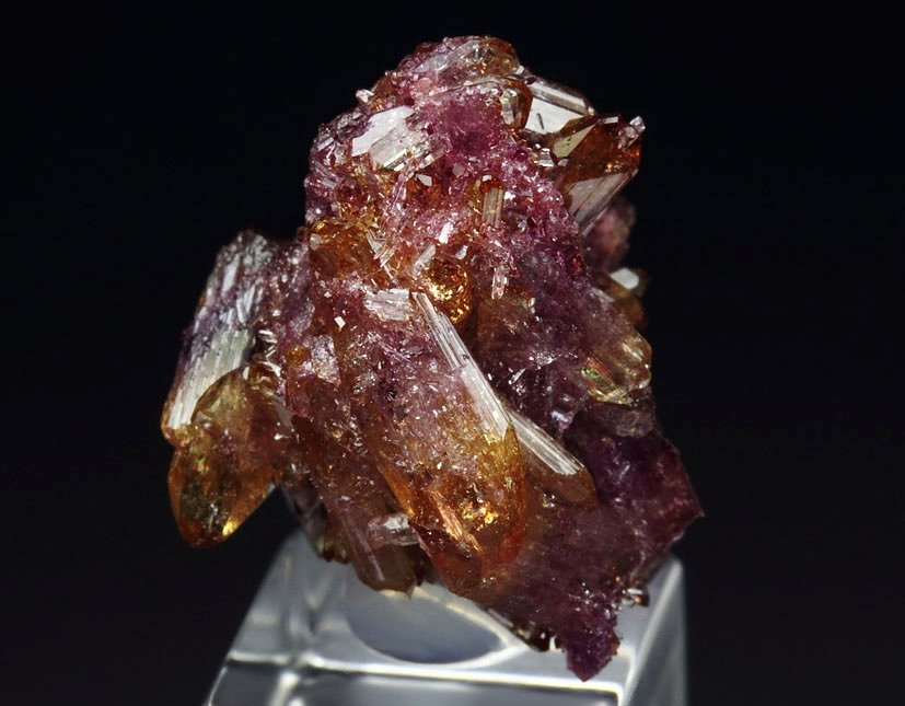 gem VESUVIANITE var. MANGANOAN bi-color