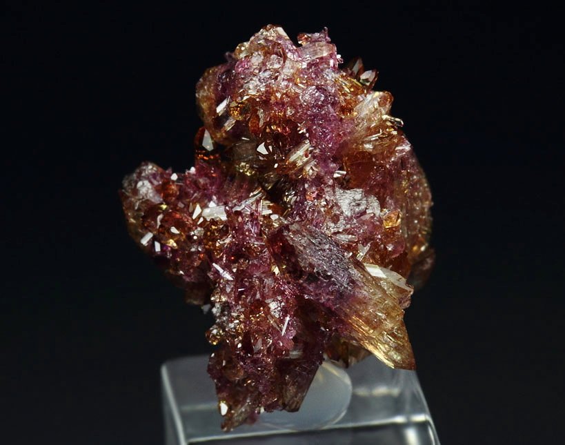 gem VESUVIANITE var. MANGANOAN bi-color