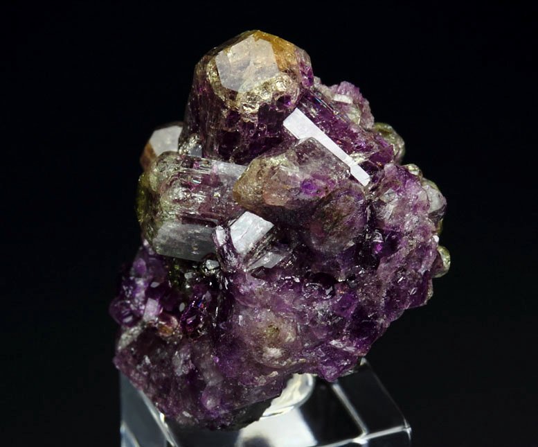 VESUVIANITE var. MANGANOAN