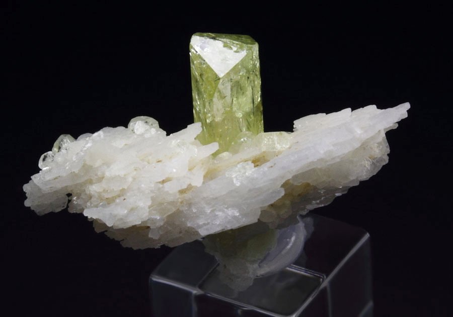 gem BRAZILIANITE, ALBITE