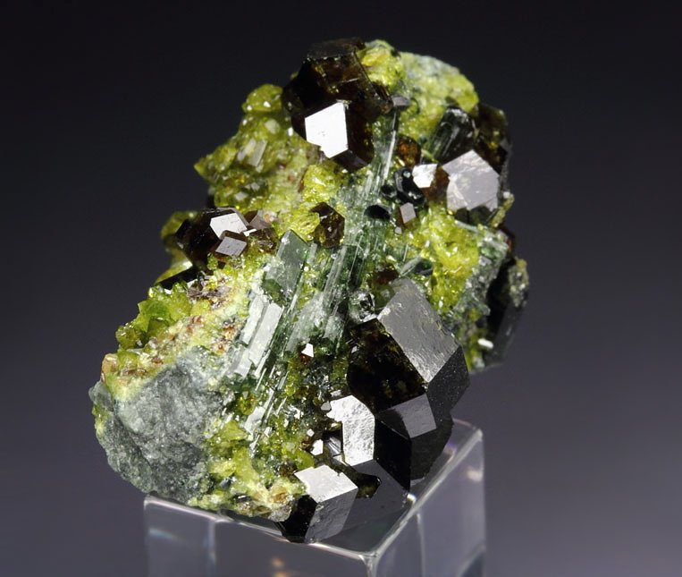 gemmy GARNET var. ANDRADITE, gem EPIDOTE, gem DIOPSIDE