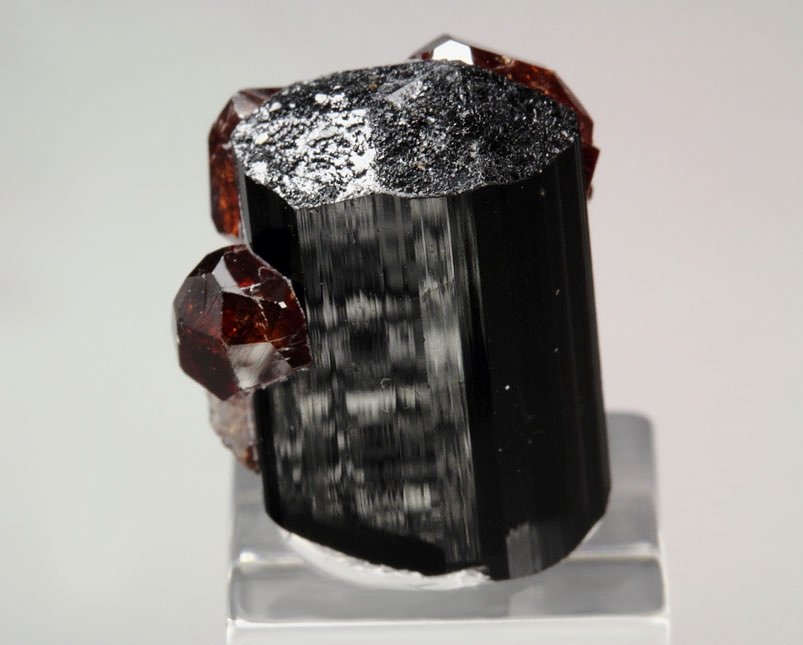 gem GARNET var. SPESSARTINE, TOURMALINE var. SCHORL