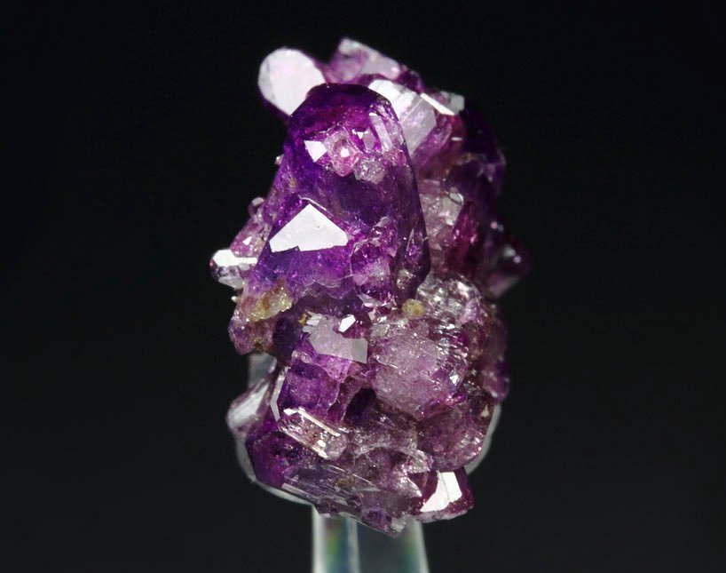 gem VESUVIANITE var. MANGANOAN with FUCHSIA CAPS