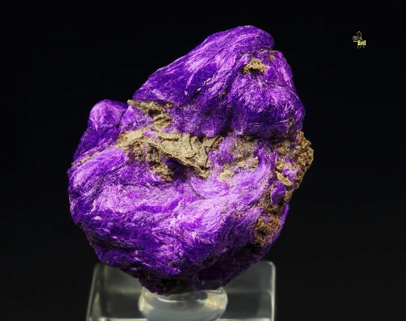 crystallized SUGILITE