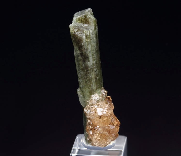 DIOPSIDE, gem GARNET var. GROSSULAR