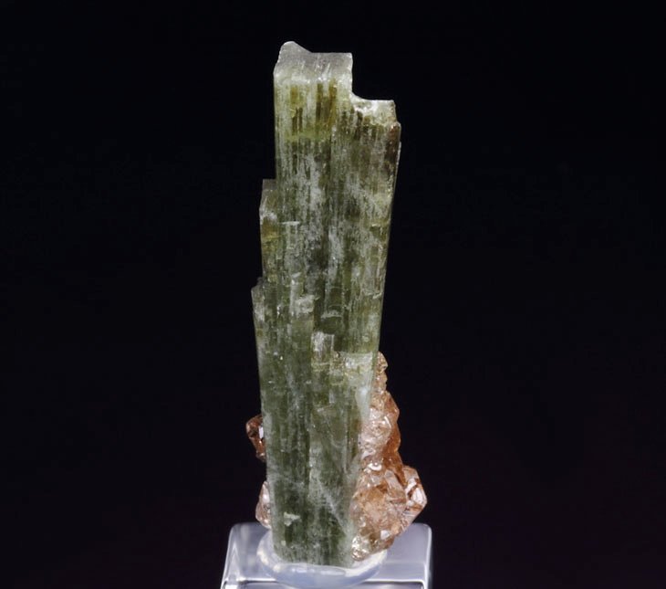 DIOPSIDE, gem GARNET var. GROSSULAR